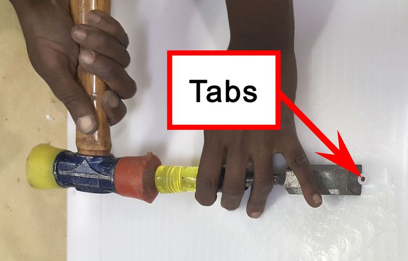 File:Deburring Remove-Tabs 01.jpg